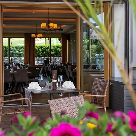 - Restaurant Hubertushof Konukevi