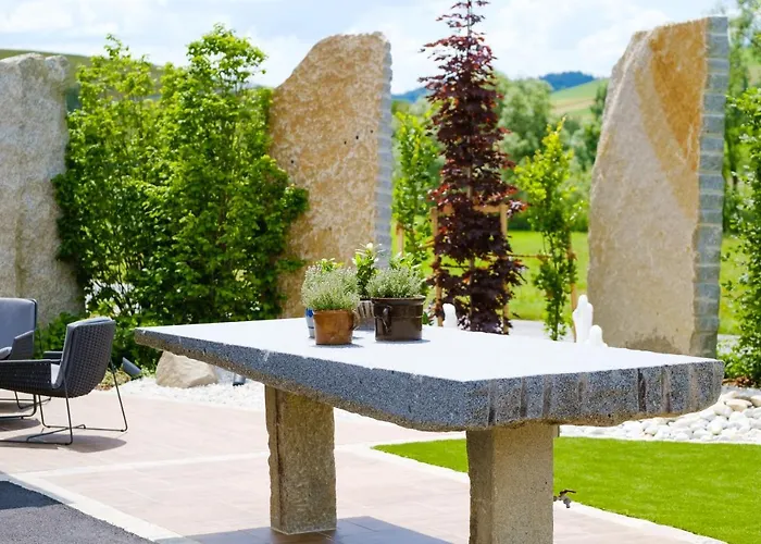 - Restaurant Hubertushof Konukevi 3*