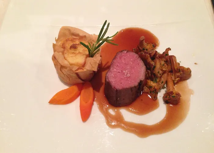 - Restaurant Hubertushof Konukevi 3*