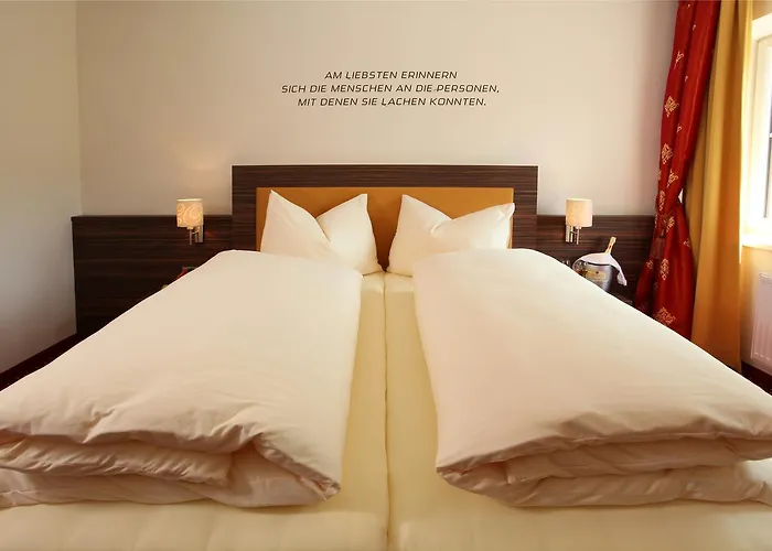 - Restaurant Hubertushof Konukevi Peilstein im Mühlviertel